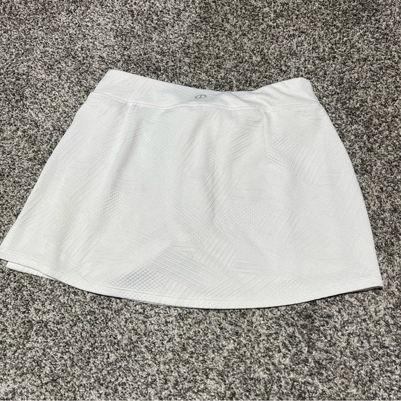 Spalding White Skort Women's Textured Tennis Pickleball Shorts Slit Size Small - Picture 8 of 10
